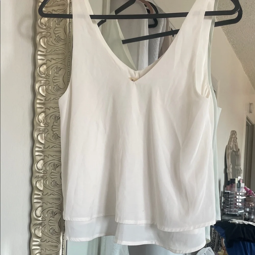 Hollister|soft White double layered V Tank Top|Medium|EUC - Picture 3 of 7